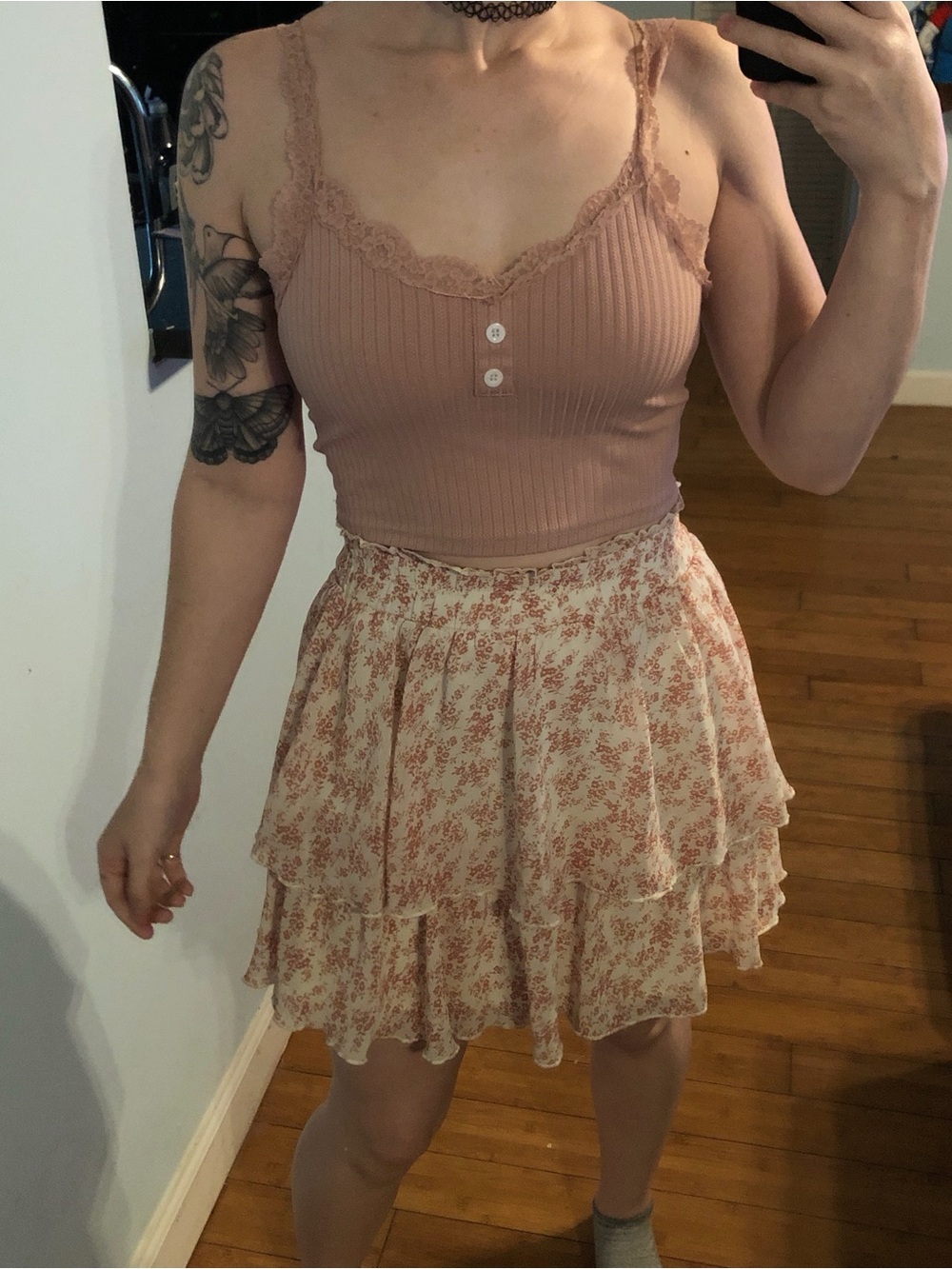 ILLA ILLA Tiered Floral Midi Skirt in Dusty Rose and Cream